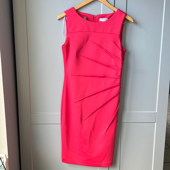 Effortless sophistication: Calvin Klein Coral Starburst Sheath Dress - [Size 8] - Picture 1 of 7